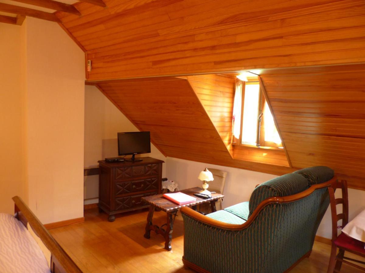 La Bouigane Panzió Saint-Lary  Kültér fotó